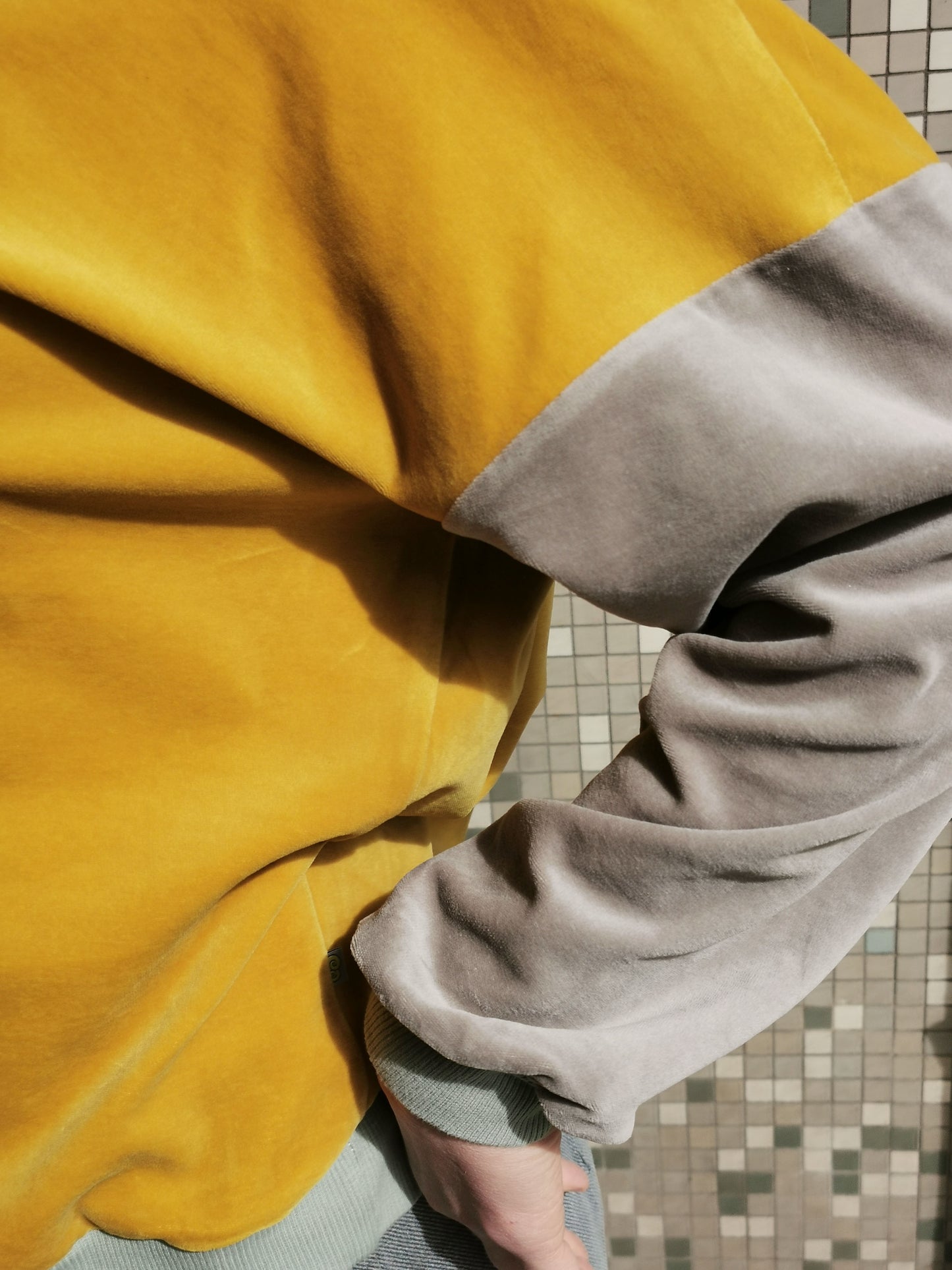 Nicky Sweater Colourblock in den Farben Senf/Grau/Salbei von Fräulein Prusselise