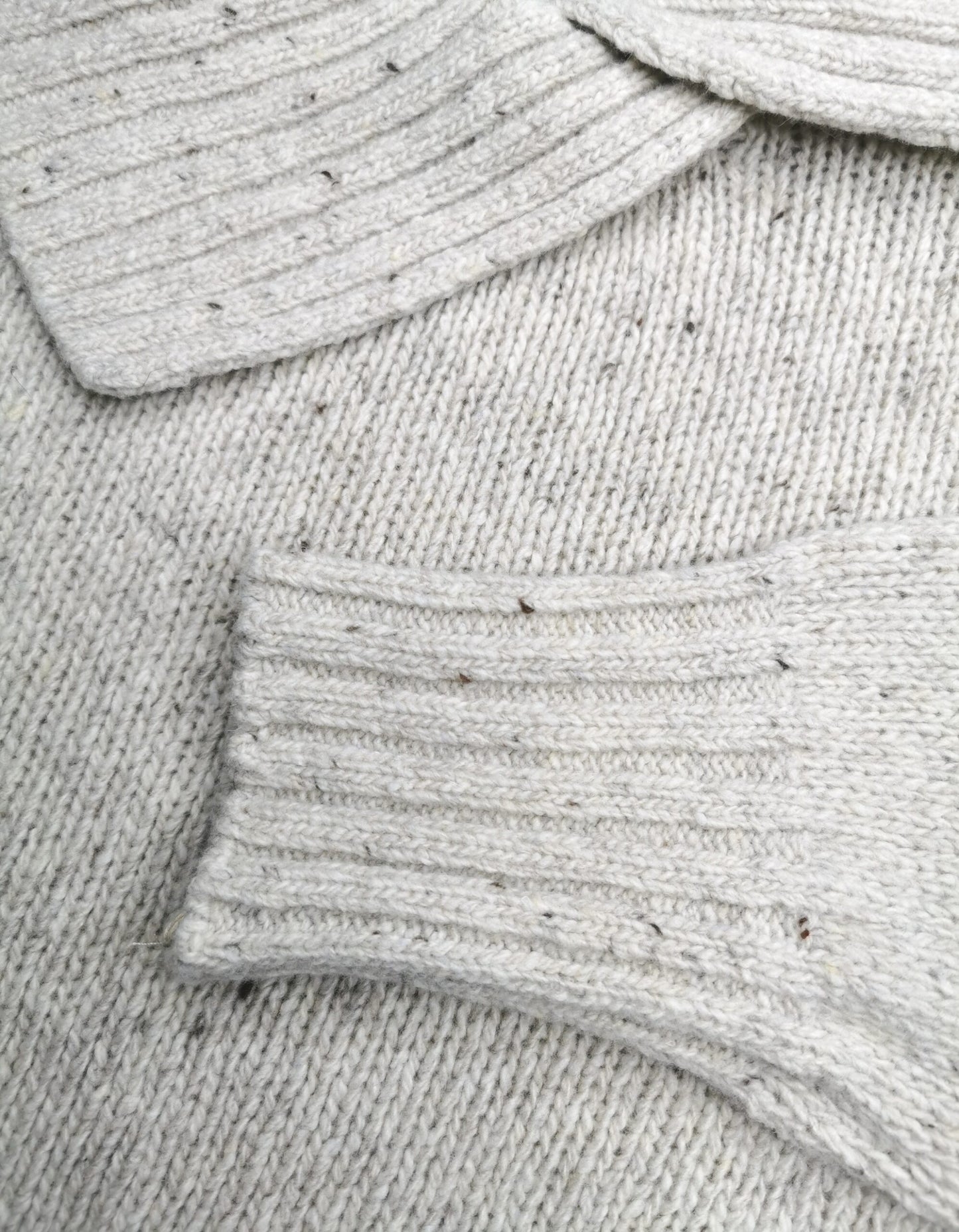 Wilde Slouchy Funnel Pullover Chalk Beige von IrelandsEye