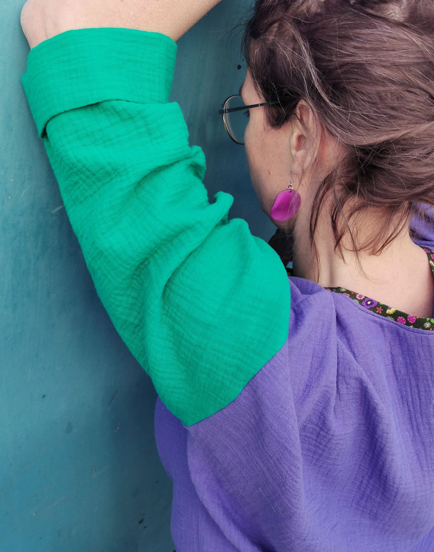 Damentop Musselin Lila Gruen hinten