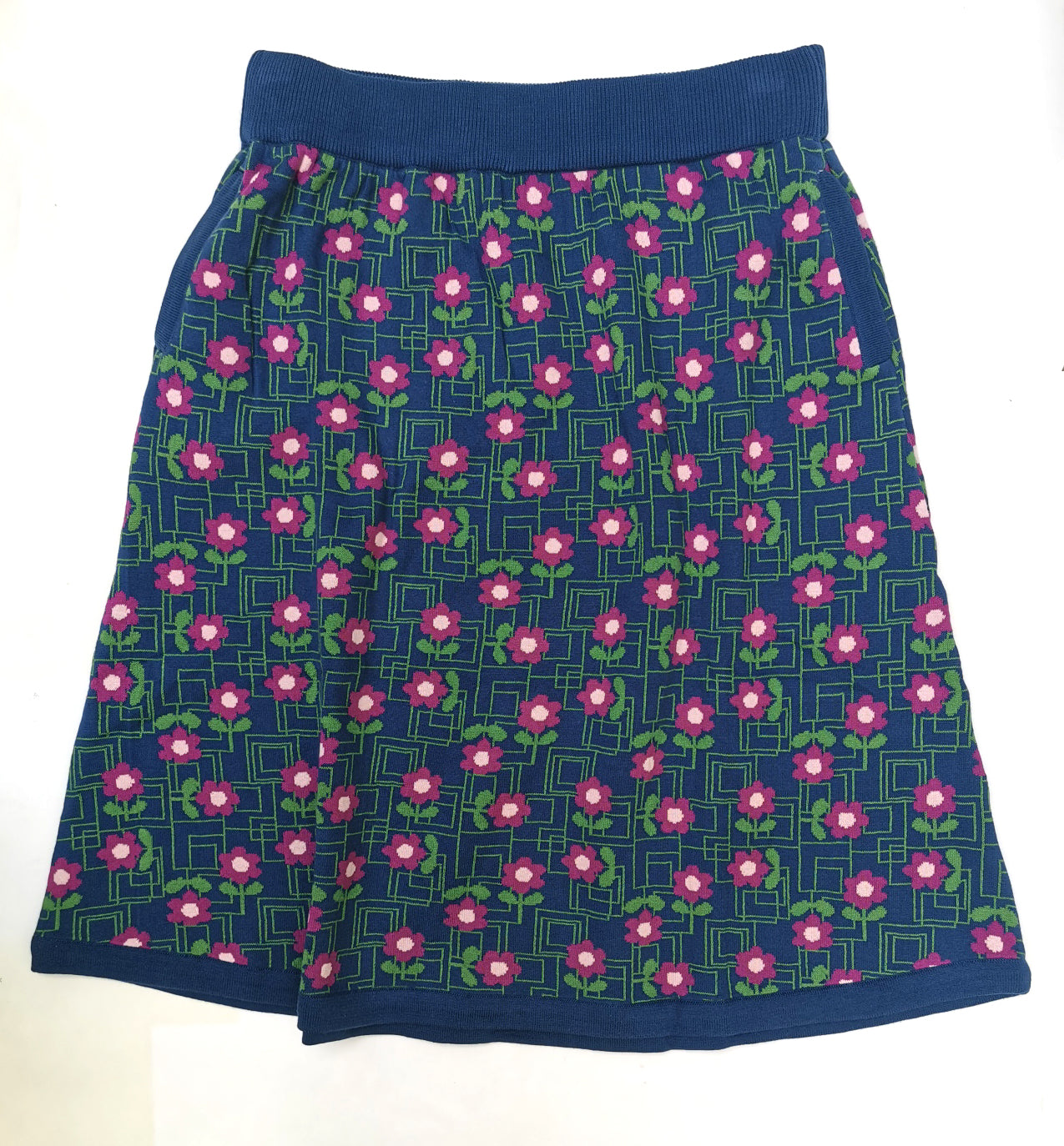 Weicher Rock im Wallflower Muster in den Farben blau und fuchsia von About Betty