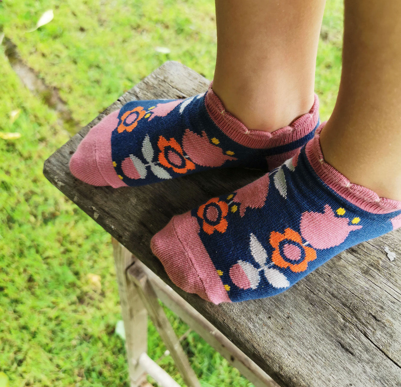 Kindersneaker Tulpen blau rosa, retro und verspielt