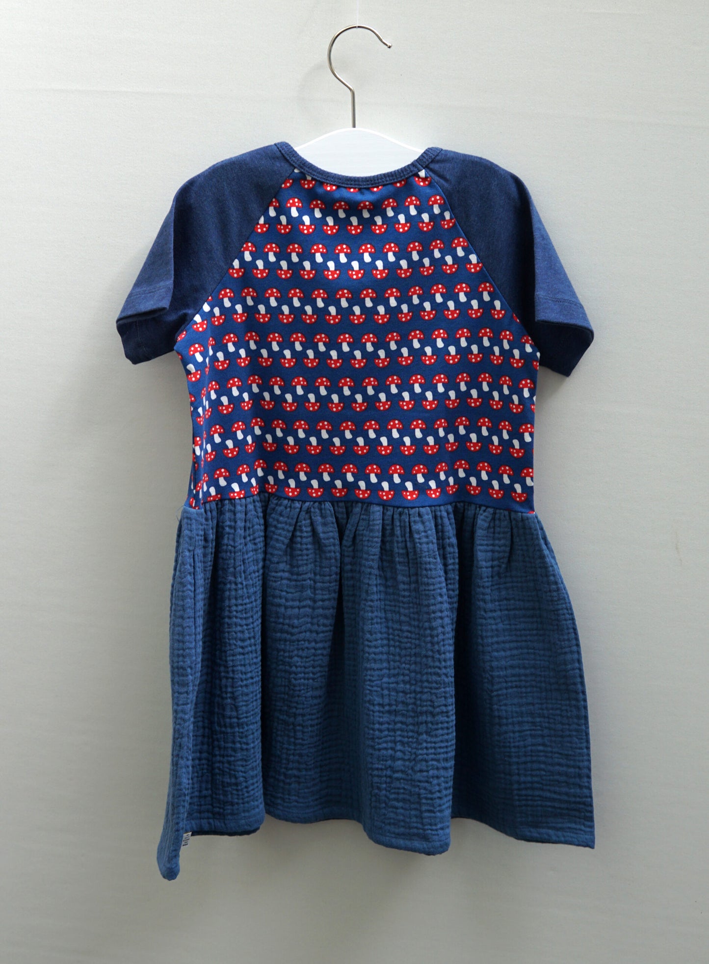 T-Shirt-Musselin-Kleid Fliegenpilz von von Fäulein Prusselise