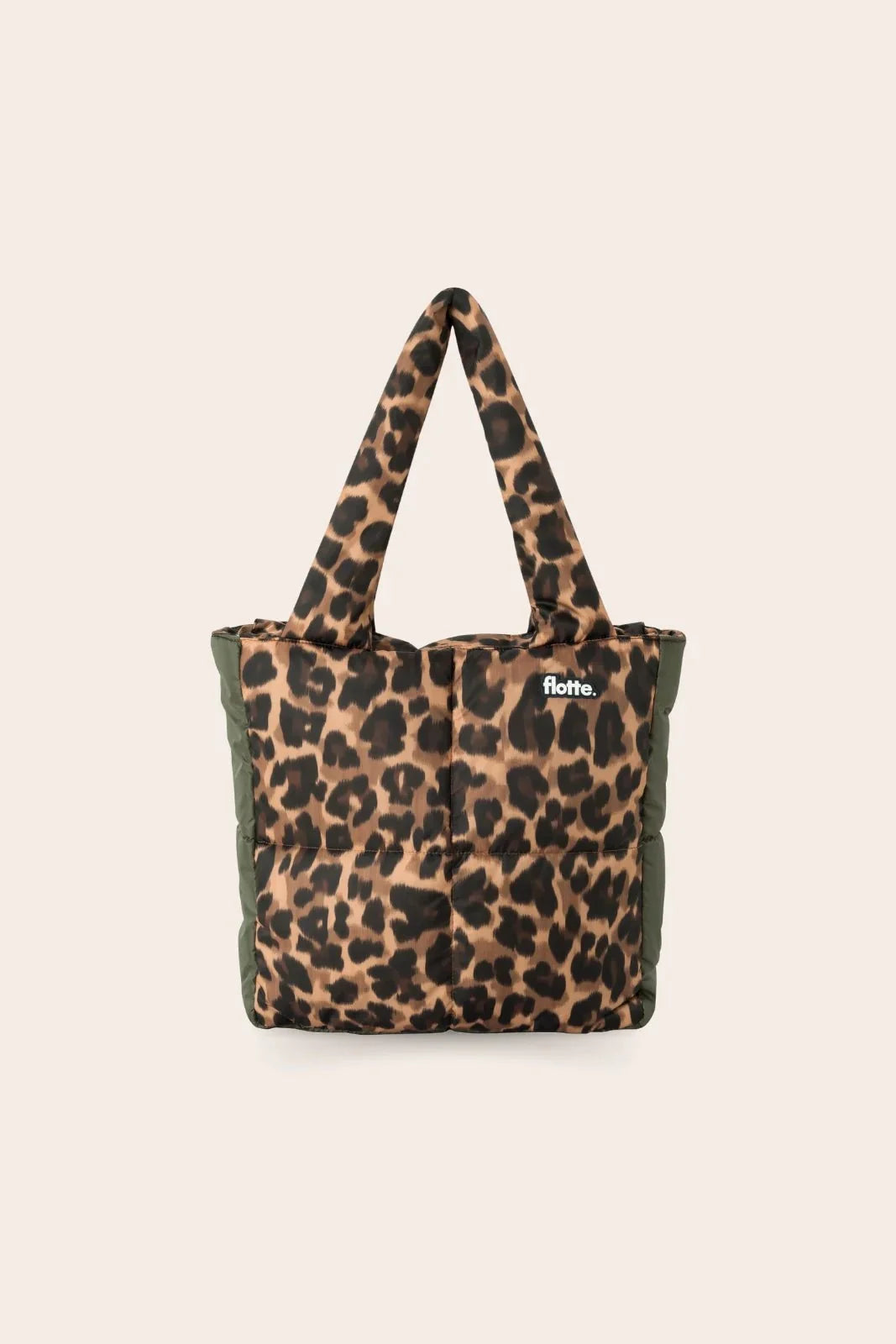 Puffy Tasche von der Marke Flotte, Tragecomfort, weich und leicht in Leoprint.