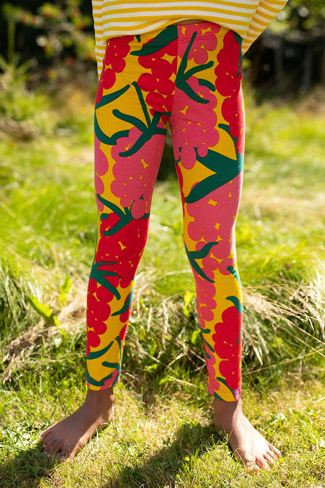 Tolle Kinderleggins mit Beerenmuster in schoenen bunten Farben.