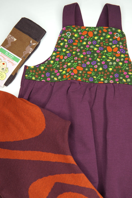 Latzfratz dungarees with millefleurs olive and mauve by Fräulein Prusselise 