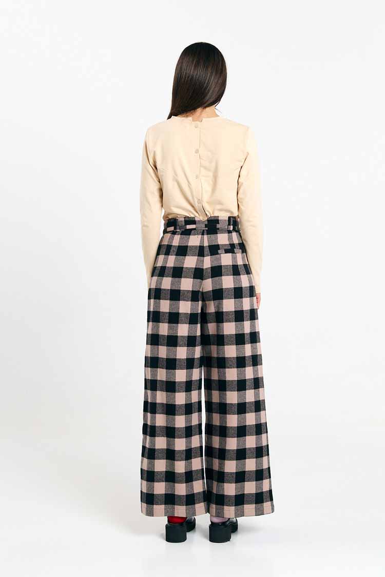 Flanell Hose mit weitem Bein im Holzfäller Karo schwarz und Lavendel von Suite13Lab