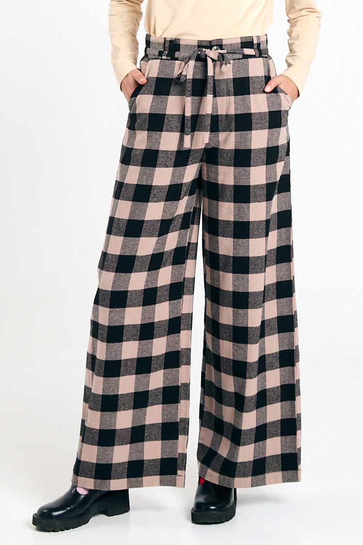 Flanell Hose mit weitem Bein im Holzfäller Karo schwarz und Lavendel von Suite13Lab