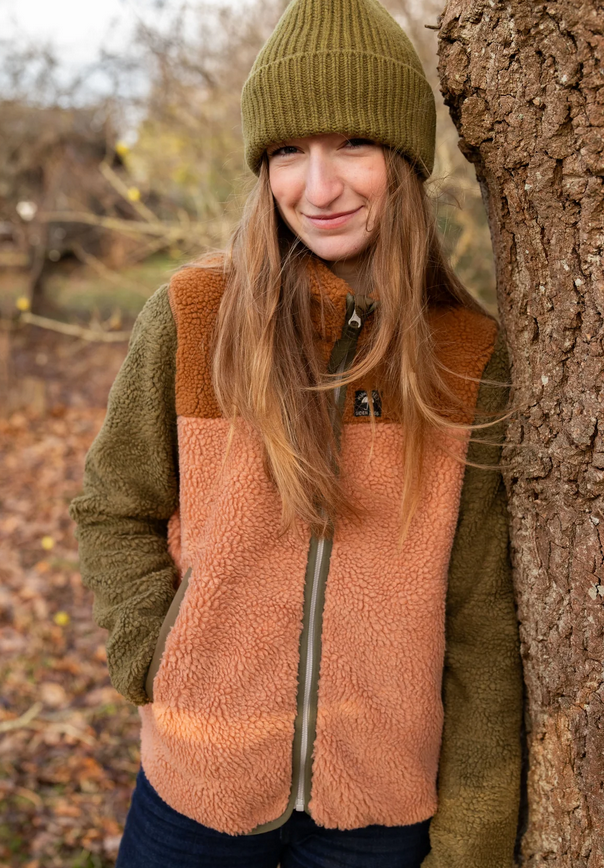 Danebirk Feece Zip Teddy Jacke in den Farben Oliv, Altrosé, Tobaco von Danefae