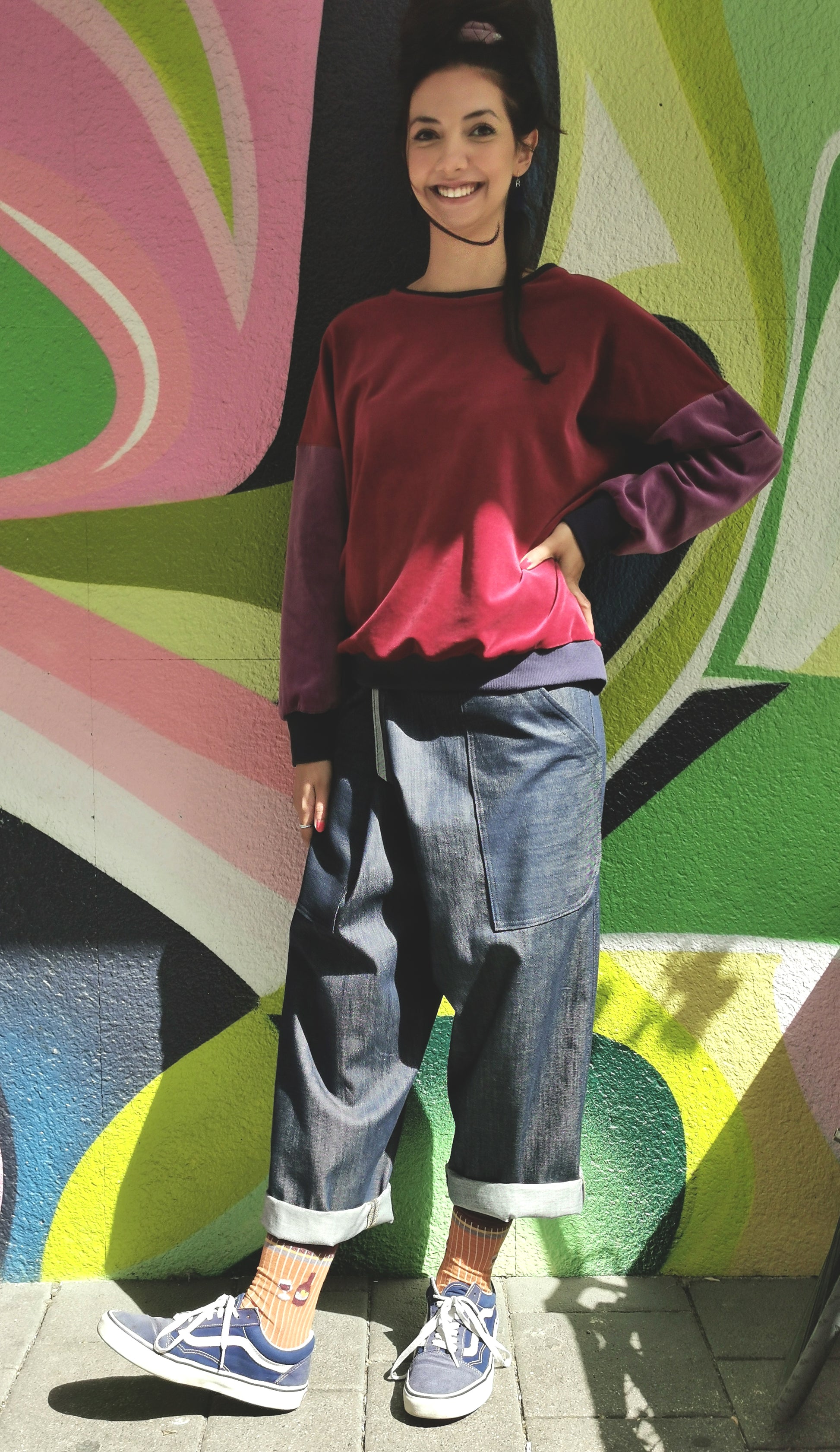 Weiches Organic Nicky Sweatshirt für Damen mit retro Colourblock Streifen am Ärmel.