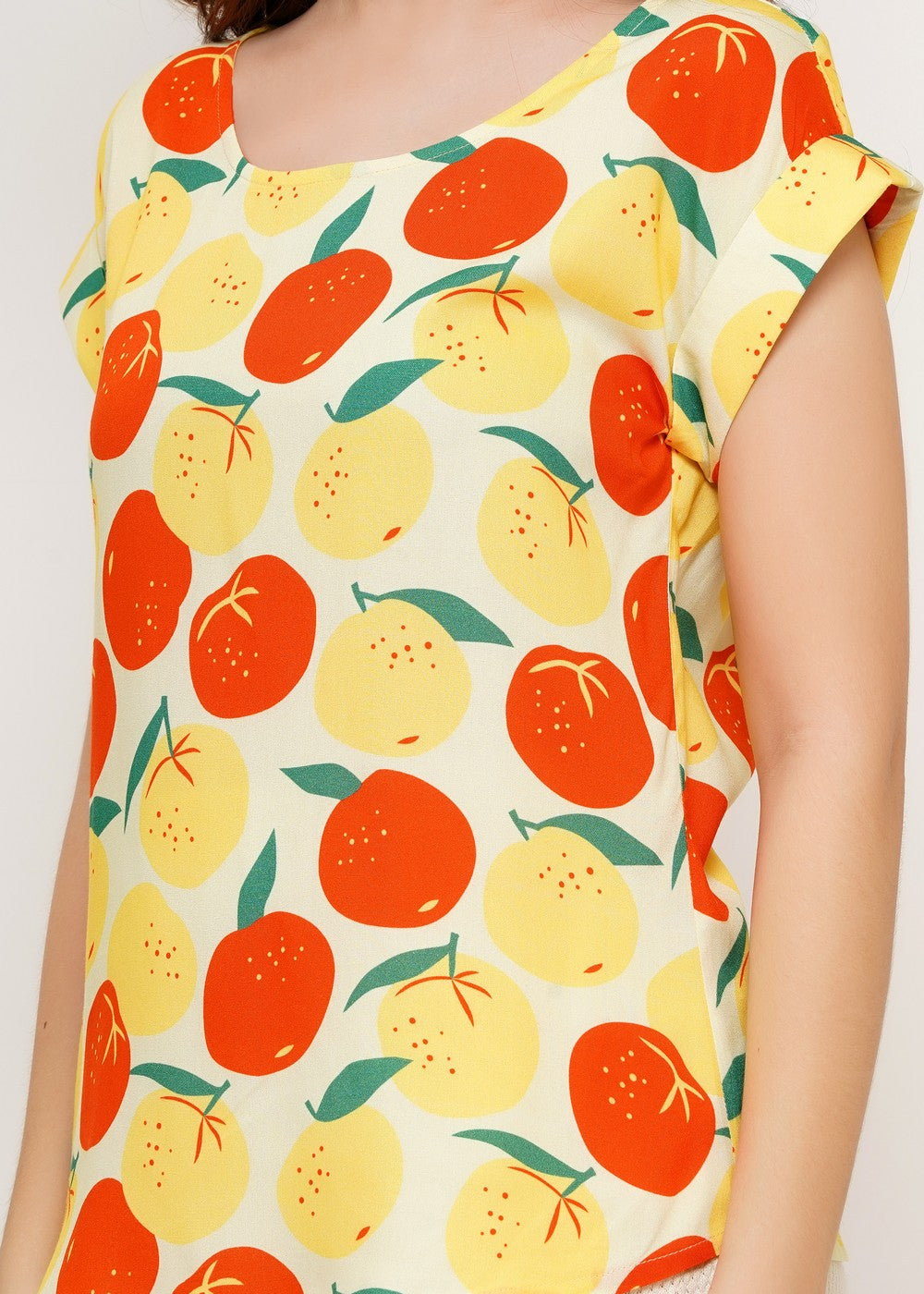 Damen Top mit frischem Orangendruck in weich fallender Viscose, gelb. orange und grün, für die Sommerlaune.