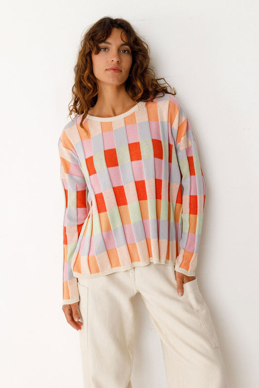 Leichter Damen Strickpullover mit multicolor Muster in Karooptik, orange mint und apricot, als Highlight beige und rosa.
