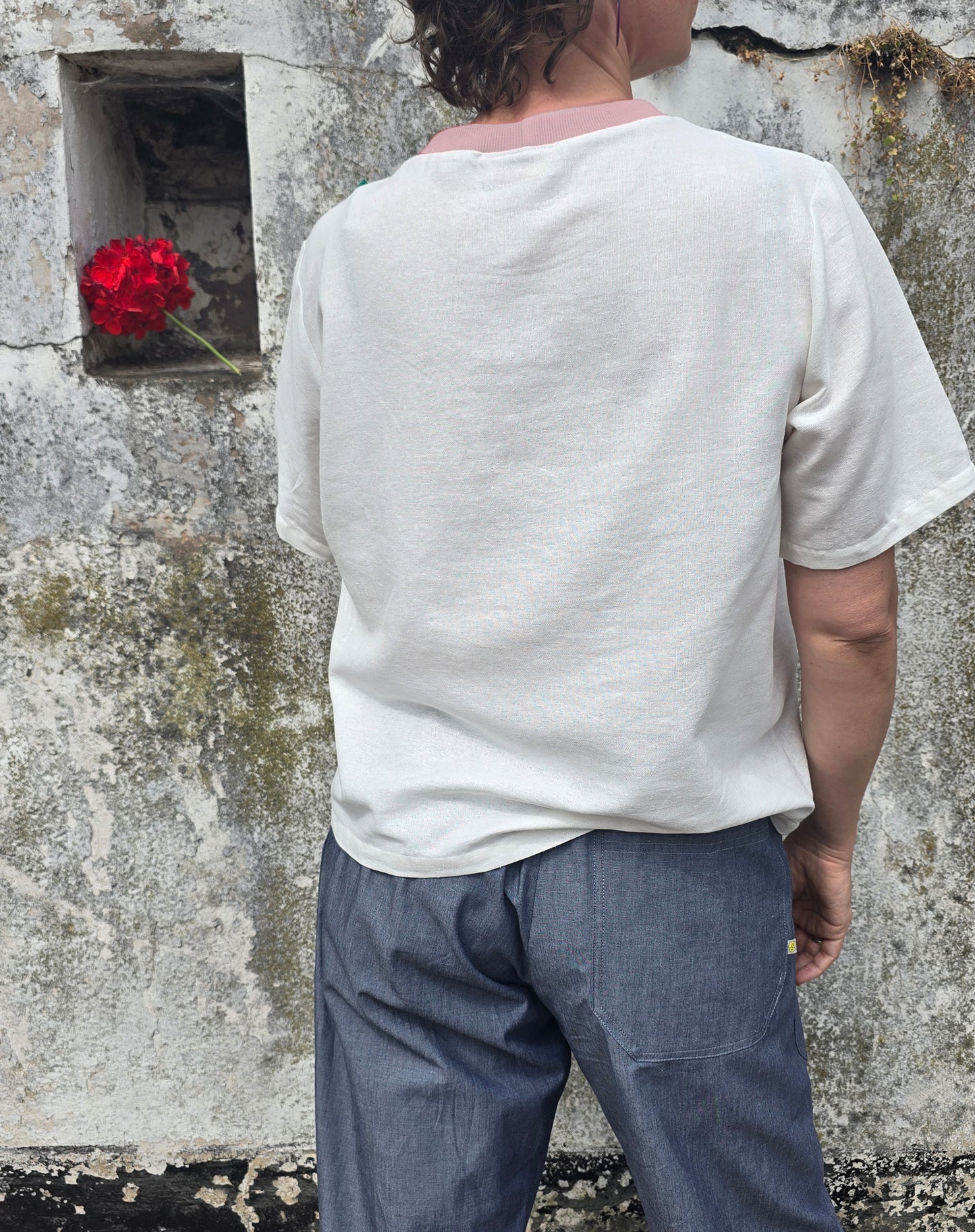 Loose Fit Leinen- Viscose Top mit Kirsche  in den Farben beige, rot und grün von Fräulein Prusselise