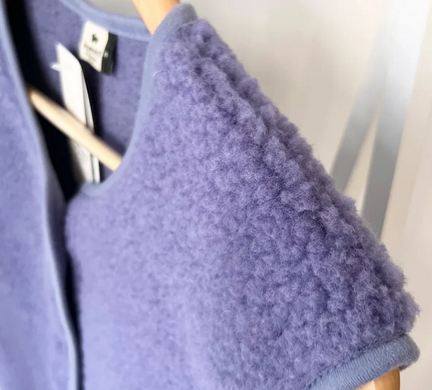 Teddyweste mit Druckknöpfen von Alwero in lila/blau