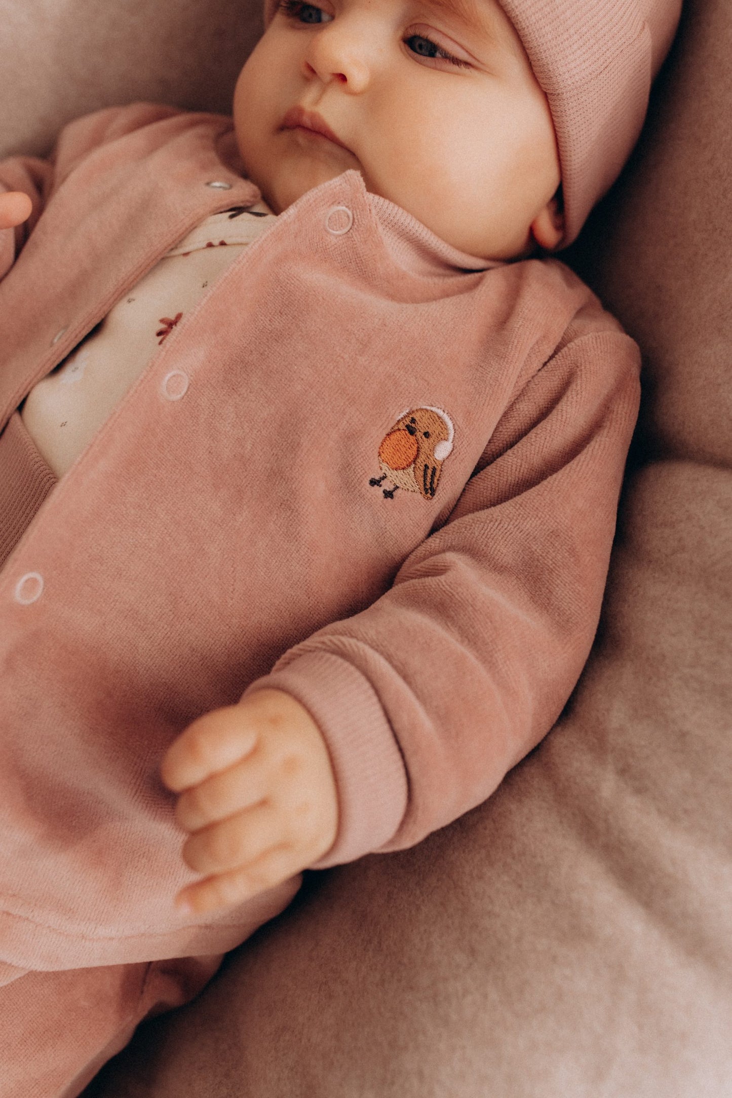 Baby Hose rosewood in rosé von Wooly Organic