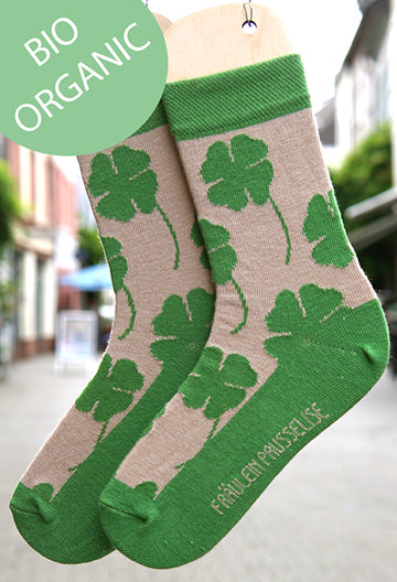 Prusselise Kindersocken mit tollem Glueckskleemotiv in gruen und beige.