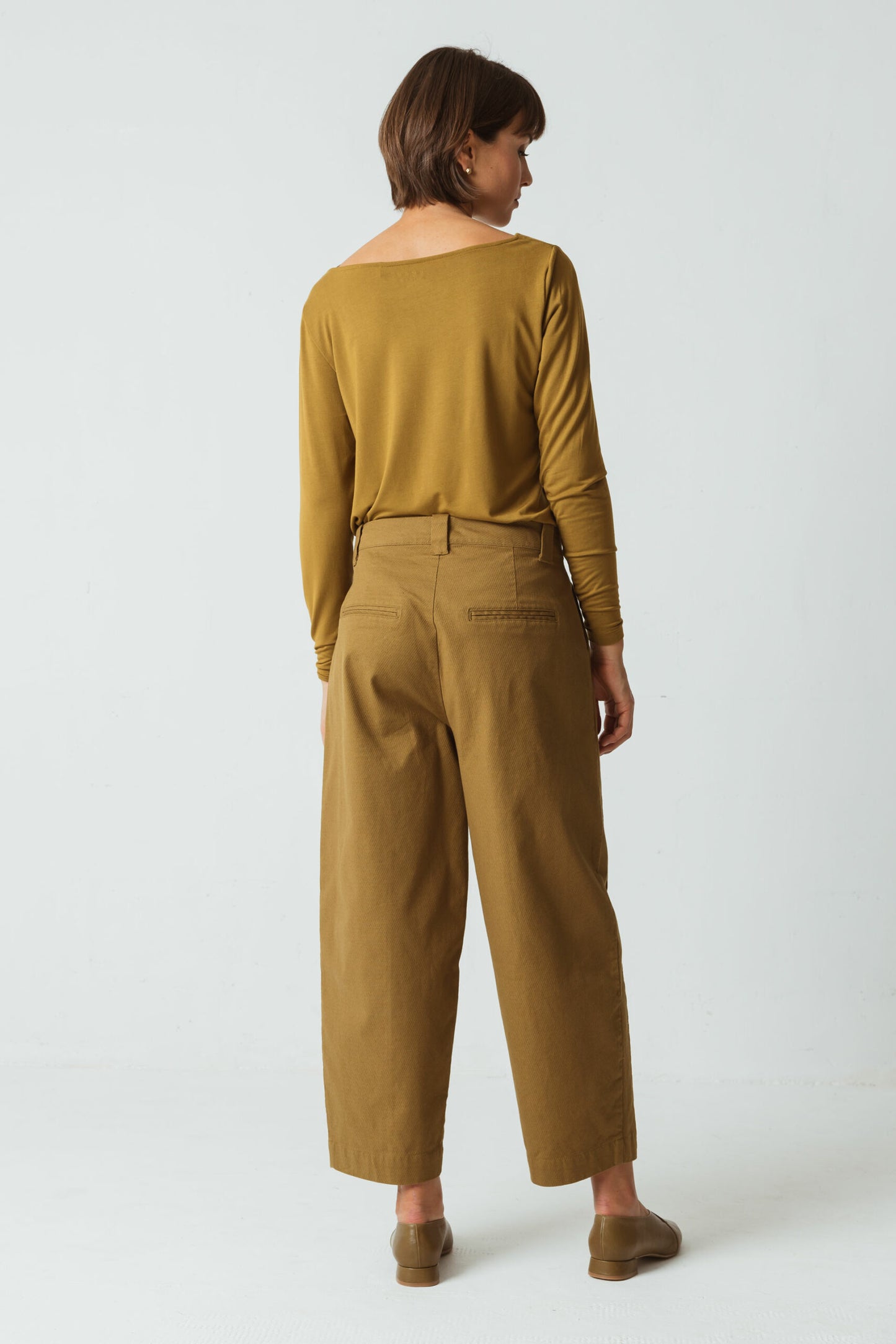 Pants Niobe olive by SKFK