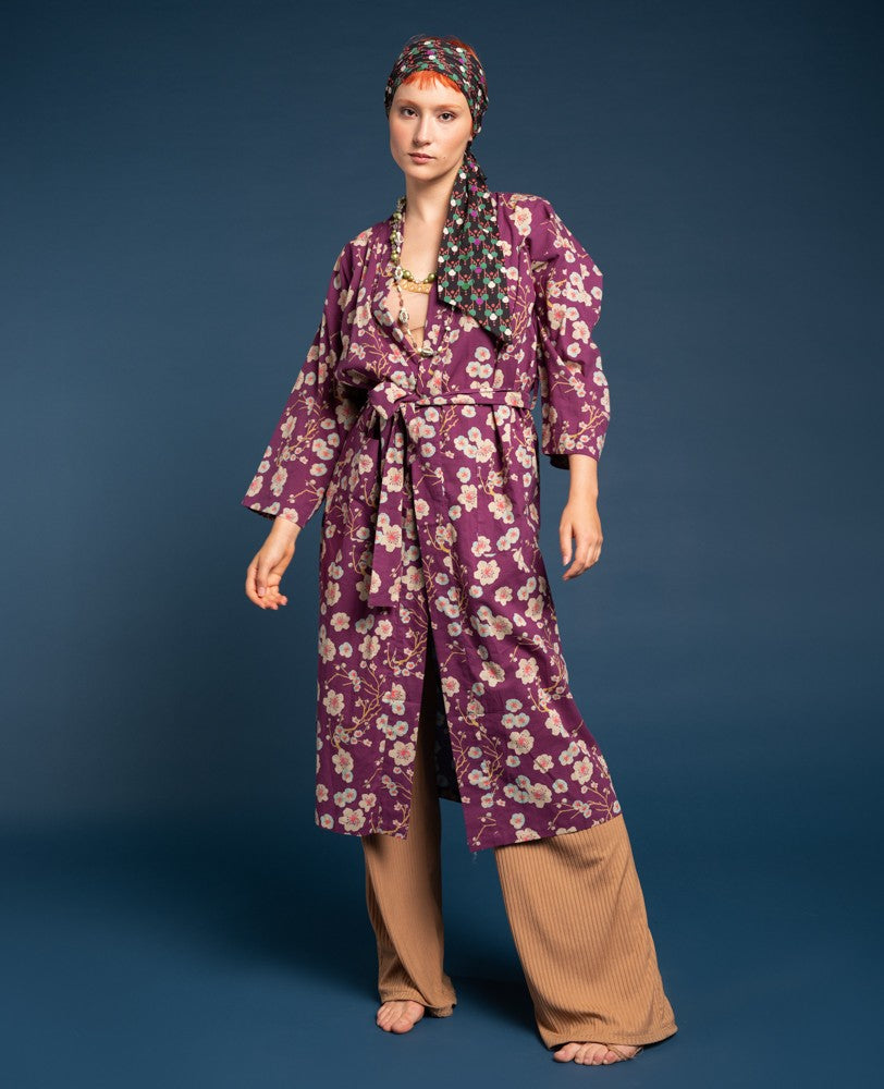 Kimono lila-aubergine Peignoir blossom von Les Touristes